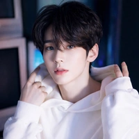 Zihan Kochary-Russo [MC]