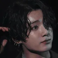 jeon Jungkook / supreme omega/ 21 years