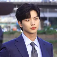 Yook Sung-Jae