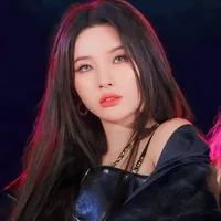 JEON SOYEON(sister)