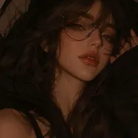 Elena Blackwood ( MC Mom )