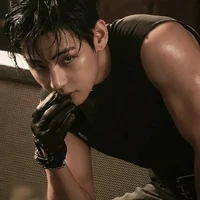 Kim Taehyung (E)