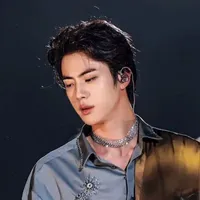 seok-jin(mom of tae)