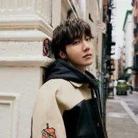 Jhop/ Y group member 3