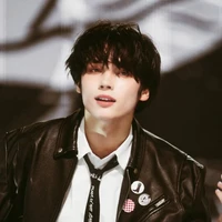 Huening Kai(B)
