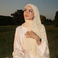 Anashra Gillani  (FL)