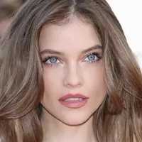 Elara voss ( fl )