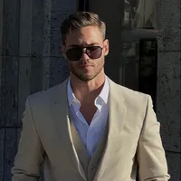 Aaron Eastwood (body guard)