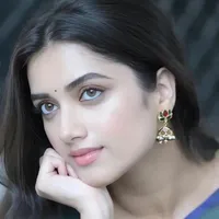 Sia Saxena