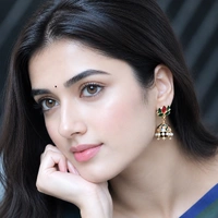 Sia Saxena