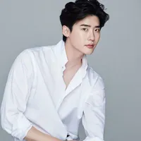 Kim Jong-suk
/ taehyung brother