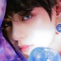 Kim taehyung/ v ( omega)