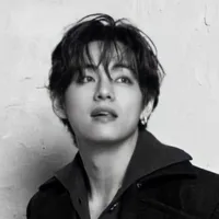 Kim Taehyung (DA, second son of kims)
