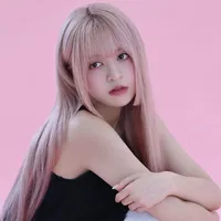 Lily (JK cousin)