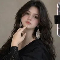 Tara Singhania (FL SISTER)