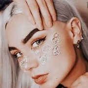 lia(amiga de ana)