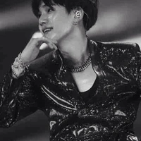 Yoongi(suga)