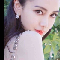 เทียน่า(นางเอก)