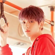 เบนซ์​(นายเอก)​