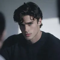 Sebastian Hayes (ML LF +BF)