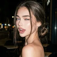 Chloe Carter (fl