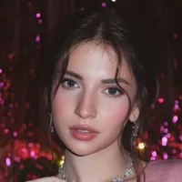 Dananeer ali (FL step sister)