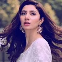 Mahira ali (FL step mother)