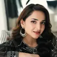Yumna khan (ML Chachi/FL Aunty)