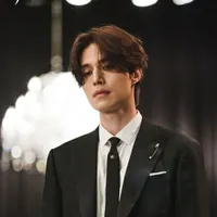 female lead uncle