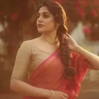 Rashi Oberoi( ml mother)