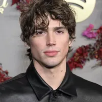 Vinnie Hacker(ml)