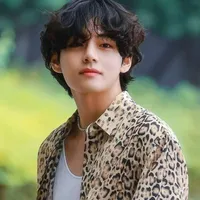 Kim Taehyung (Ore)
