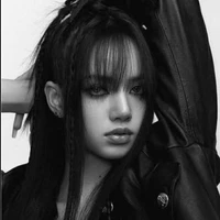 JEON LISA[VIN ELDER SISTER/ALPHA]