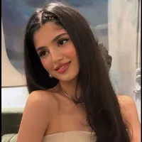 Rhea Kapoor (fl bff)