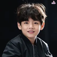 Kim Taehyung ( 8 yrs old )