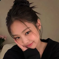 Kim Jennie /Tae Elder Sister
