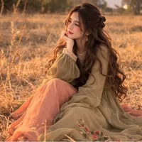 Zarah Mohammad FL Friend