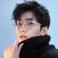 คิง(พี่ชายนางเอก+พระเอก)