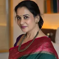 Devika Malhotra (ml mom)