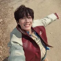 jhope(kook cousin)