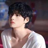 Kim Taehyung (MC) ( Omega)