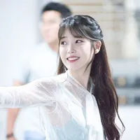 IU