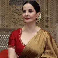 Nandini Mehra(Fl mother)