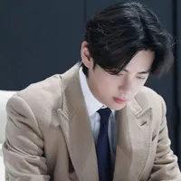 Taehyung( employee)