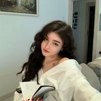 𝐀ᴜᴛʜᴏʀ