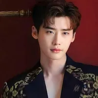 Lee Jong Suk/Tae