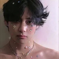 𝒌𝒊𝒎 𝒕𝒂𝒆𝒉𝒚𝒖𝒏𝒈 / 𝑽 / 𝑴𝒄