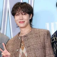 kim hobi(vampire)