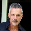 padre(Carlos Morales)