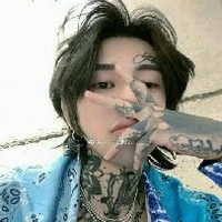 วี V